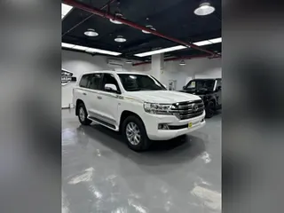 تويوتا لاند كروزر VXR 2017