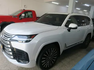 Lexus LX 600 2024