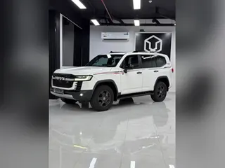 تويوتا لاند كروزر GR Sport 2022