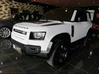 Land Rover Defender 90 HSE 2022 — QatarSale