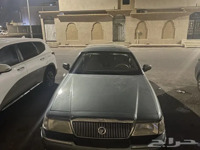 Ford Grand Marquis 2005