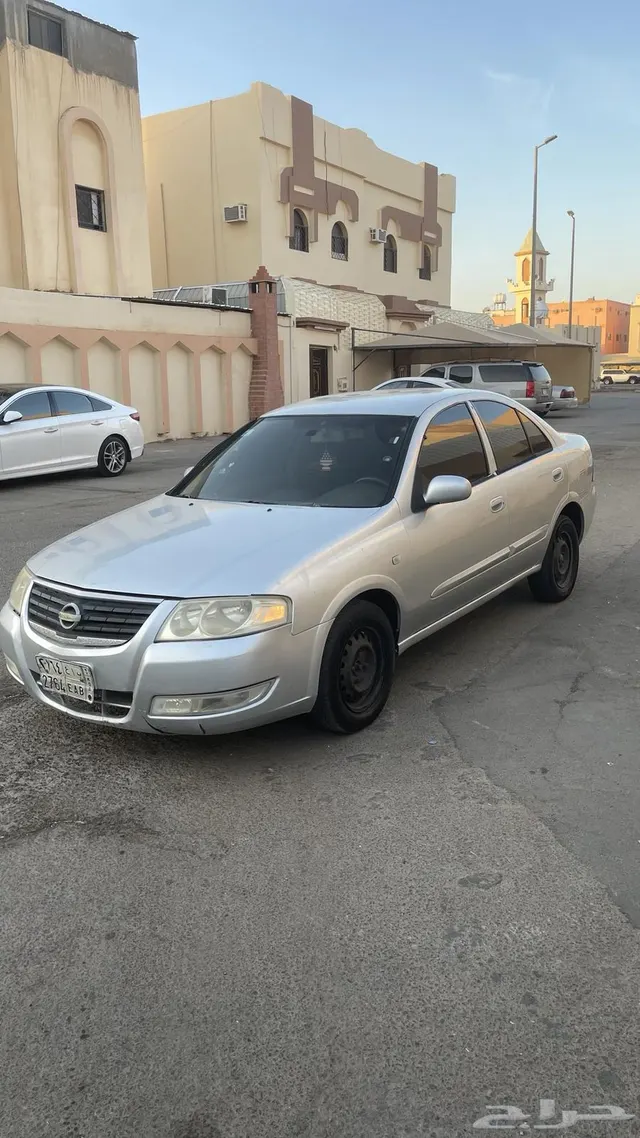 Nissan Sunny 2010
