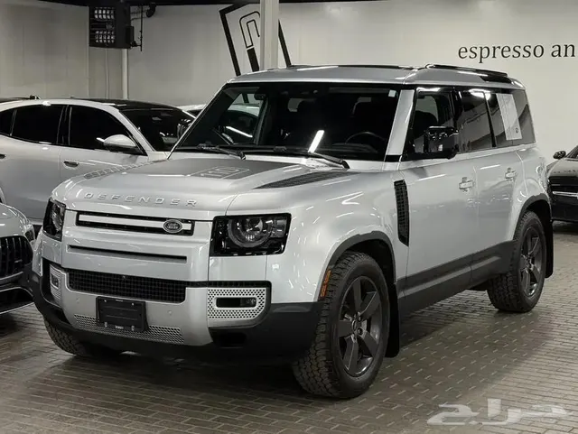 Land Rover Defender 2023