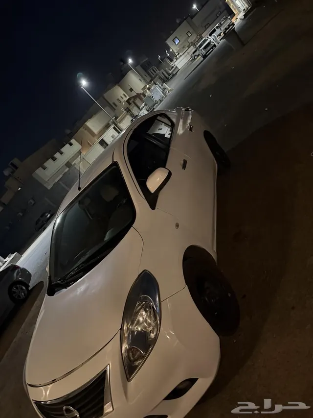 Nissan Sunny 2014