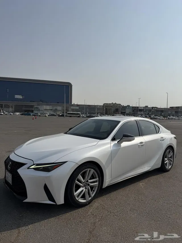 Lexus IS 300 2024