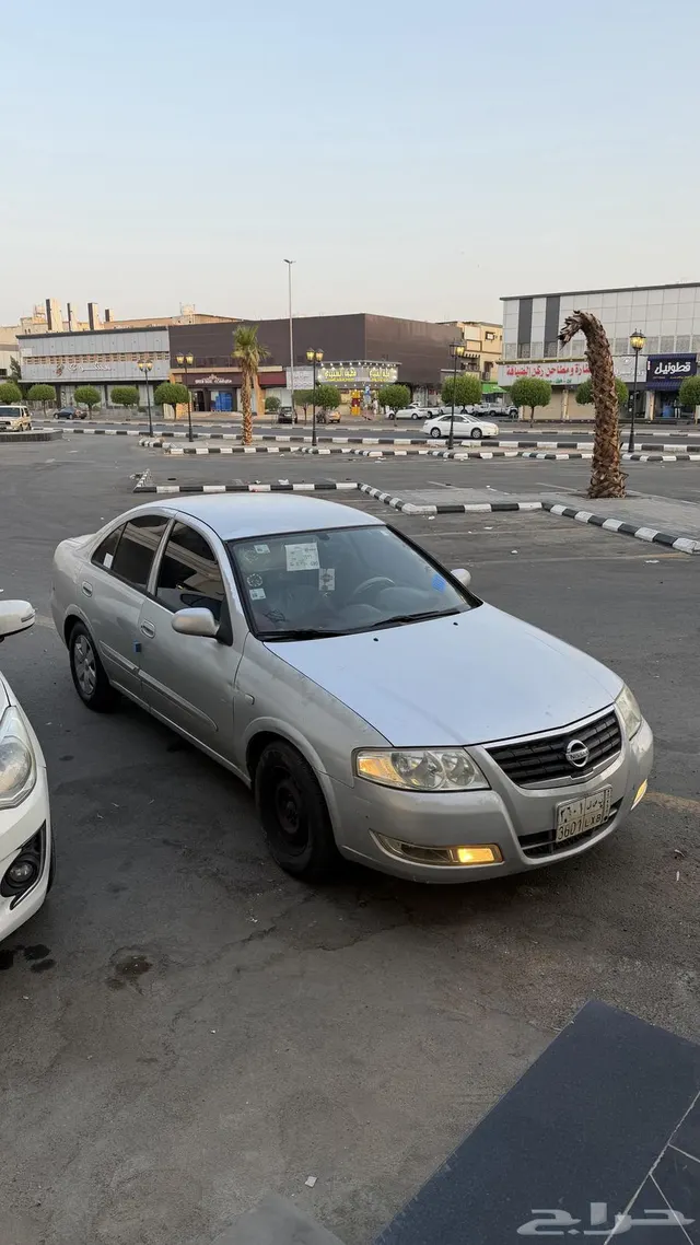 Nissan Sunny 2011