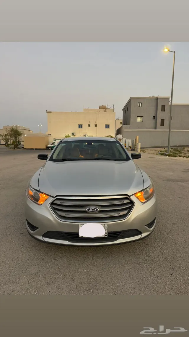 Ford Taurus 2015