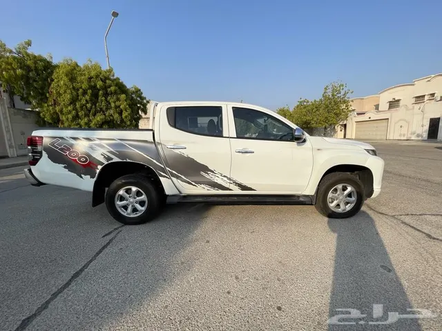 Mitsubishi L200 2023