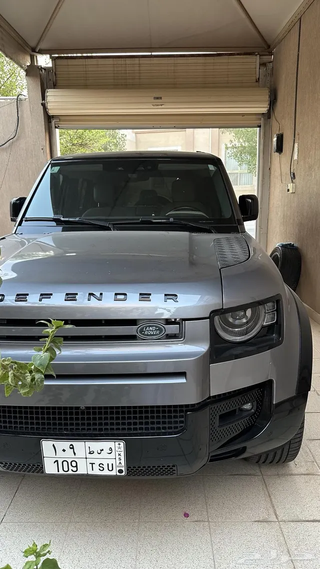 Land Rover Defender 110 2022