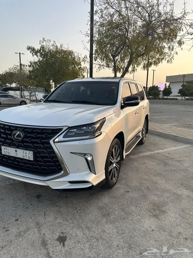 Lexus LX 570 2021
