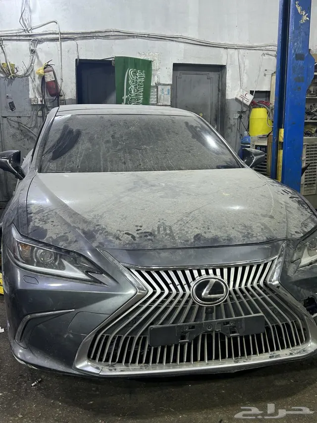 Lexus ES 2021