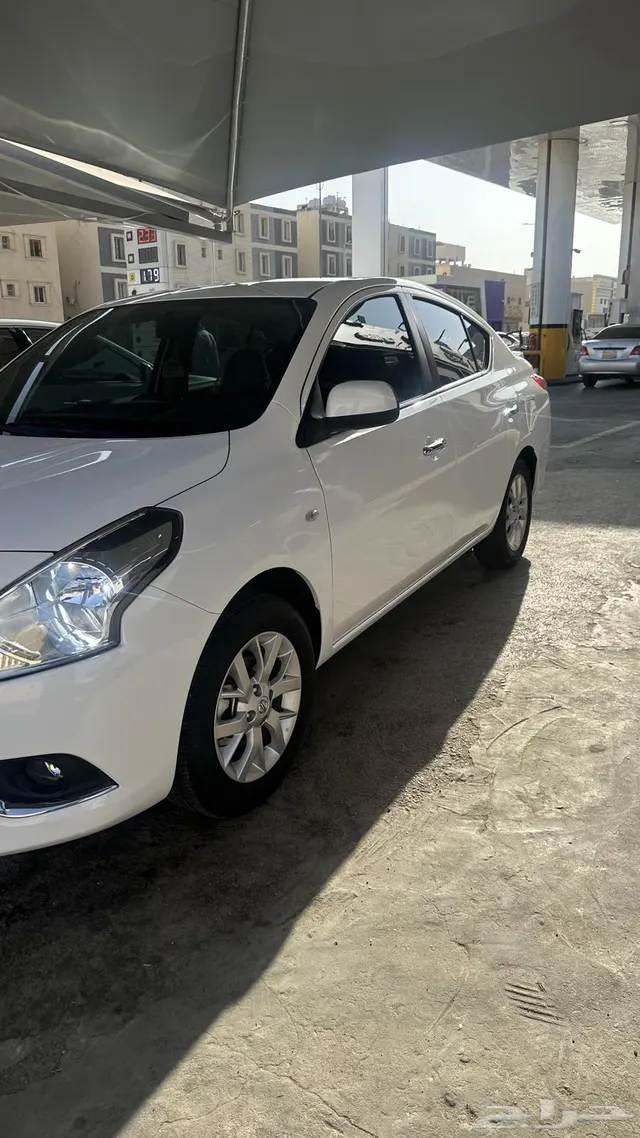 Nissan Sunny 2025