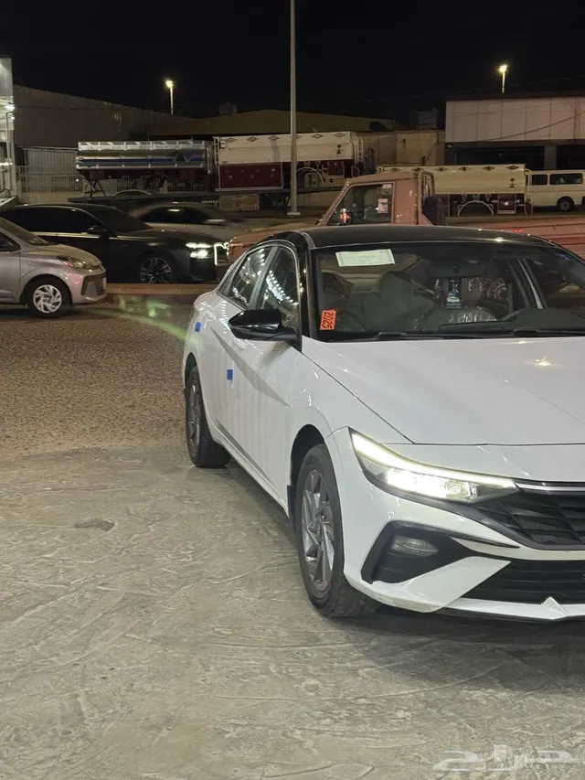 Hyundai Elantra 2025