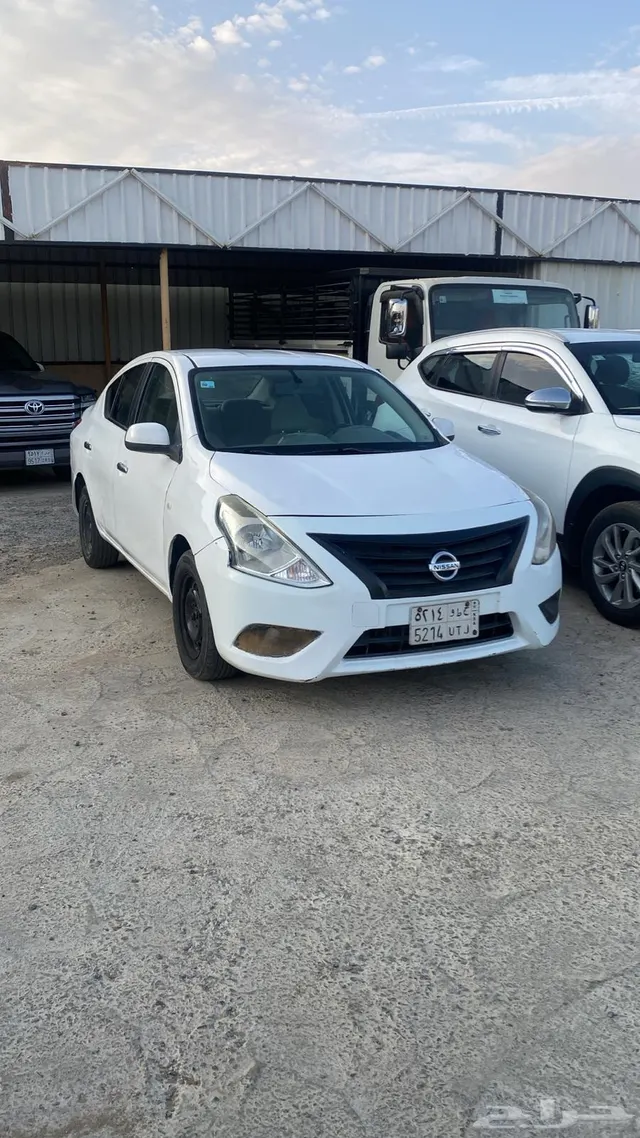 Nissan Sunny 2015