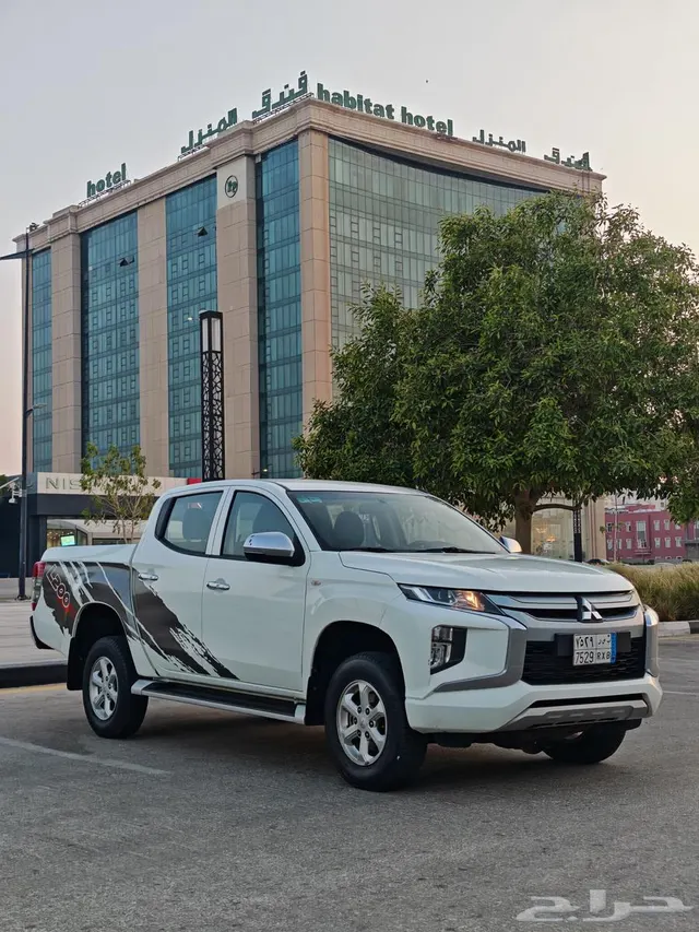 Mitsubishi L200 2023