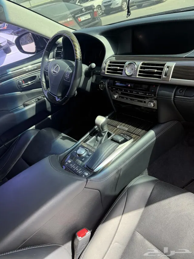 Lexus LS 460 2015