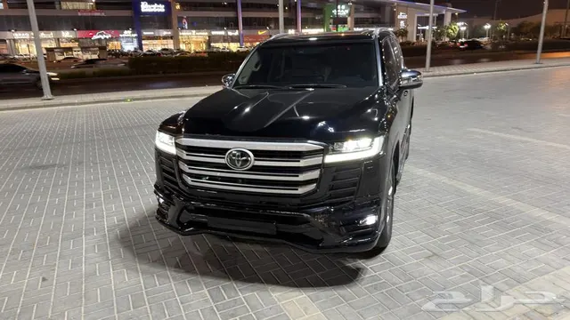 Toyota Land Cruiser VXR 2024