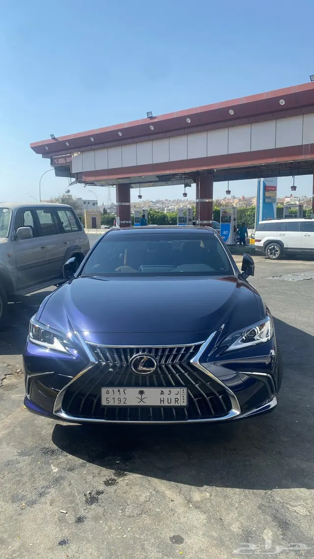 Lexus ES 300 2025
