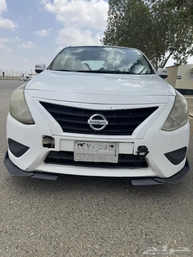 Nissan Sunny 2015