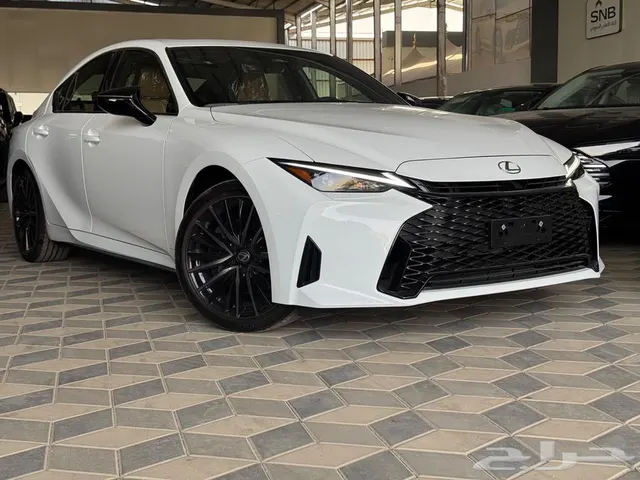Lexus IS 350 2026