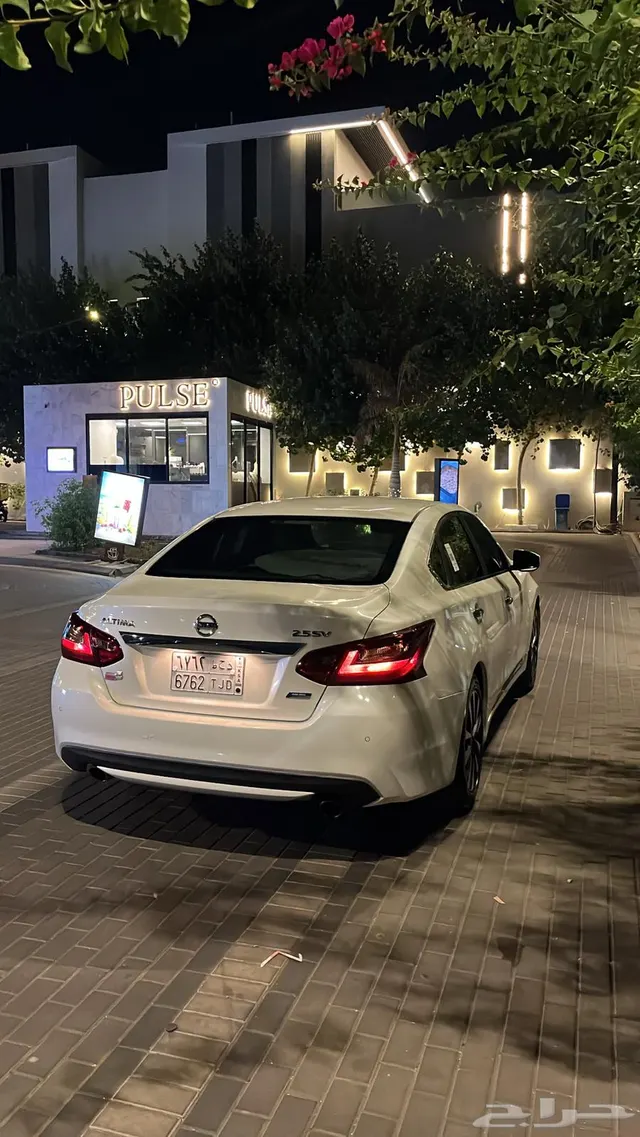 Nissan Altima SV 2017