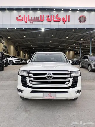 تويوتا لاند كروزر 2025