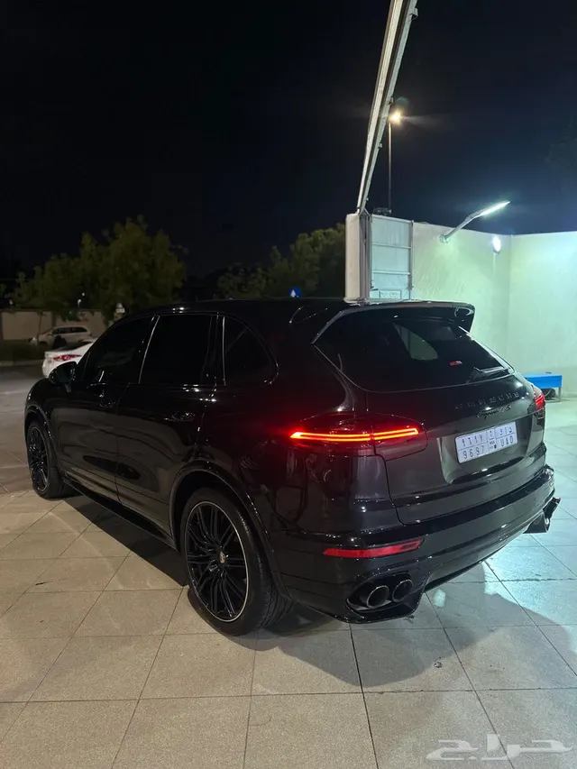 Porsche Cayenne GTS 2016