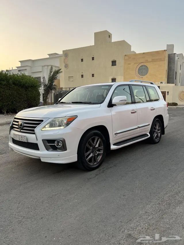 Lexus LX 570 2014