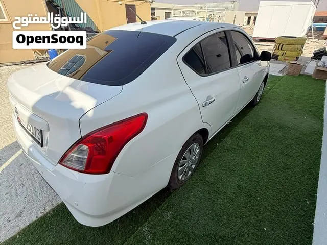 Nissan Sunny 2022