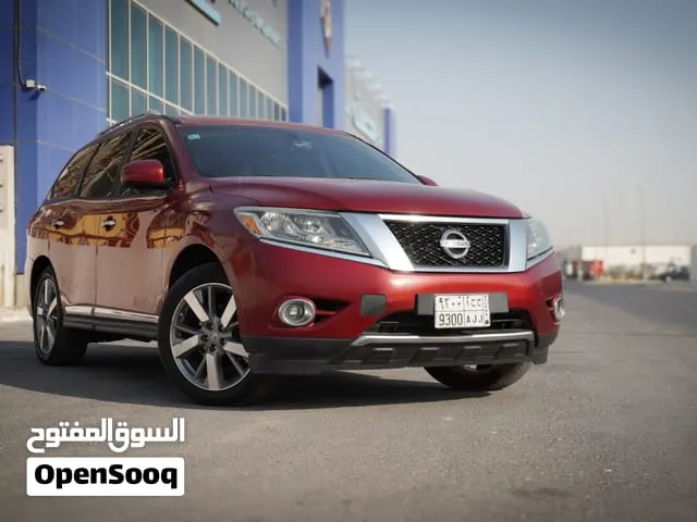 Nissan Pathfinder SV 2013