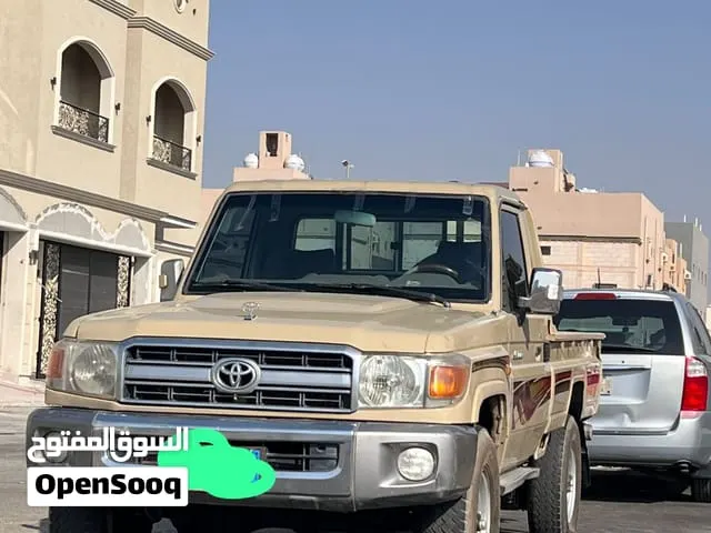Toyota Land Cruiser Pickup 2011