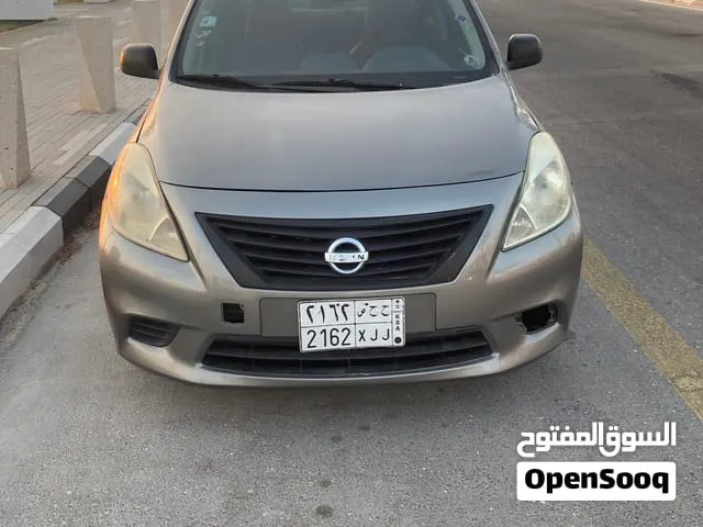 Nissan Sunny 2013