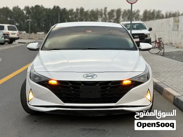 Hyundai Elantra 2022