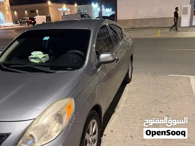 Nissan Versa SV 2014