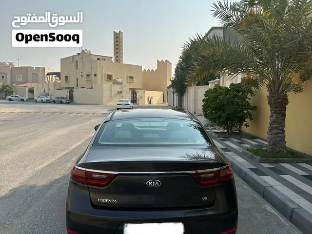 Kia Cadenza 2017