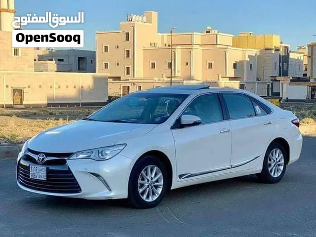 Toyota Camry GLX 2016