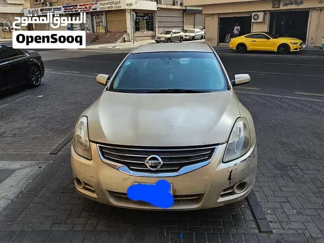Nissan Altima 2010