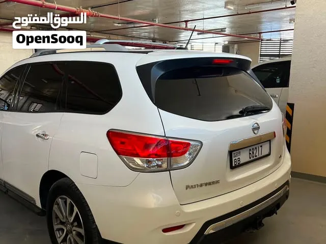 Nissan Pathfinder SL 2013