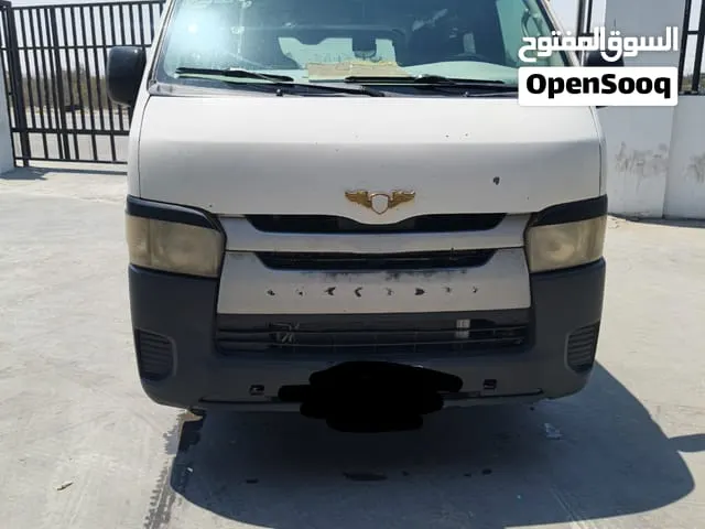 Toyota Hiace 2014