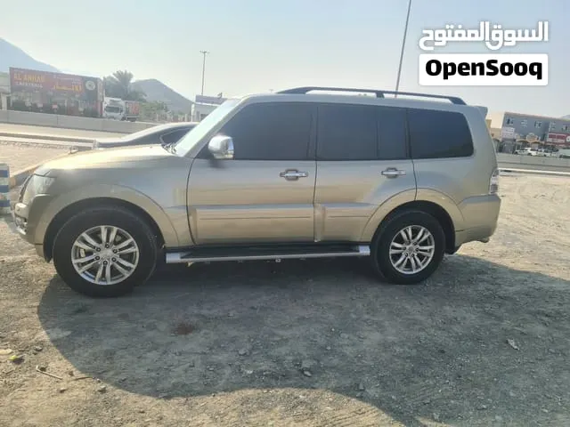 Mitsubishi Pajero 2016