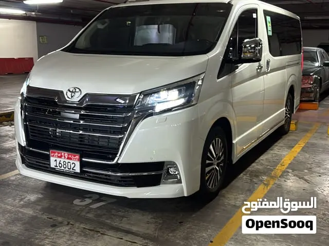 Toyota Granvia 2024