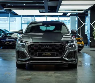 Audi RS Q8 2022 — OneClickDrive