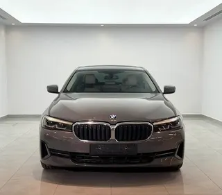 بي إم دبليو 5 Series 2021 — OneClickDrive
