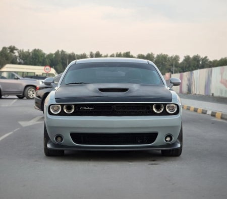 Dodge Challenger 2021 — OneClickDrive