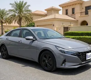 Hyundai Elantra 2022 — OneClickDrive