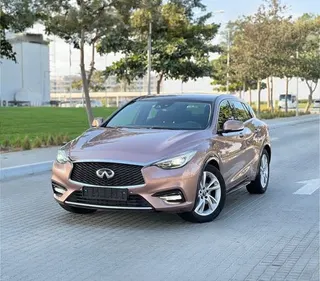 Infiniti Q30 2017 — OneClickDrive