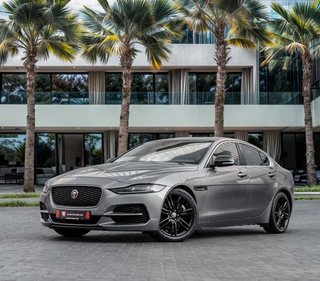 Jaguar Xe 2020 — OneClickDrive