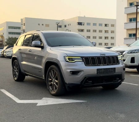 Jeep Grand Cherokee 2016 — OneClickDrive
