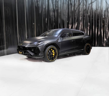Lamborghini Urus 2024 — OneClickDrive