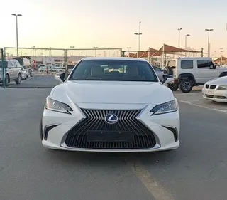 Lexus ES 300 2020 — OneClickDrive